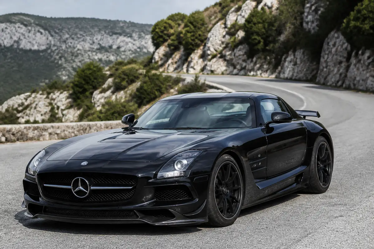 Benz SLS Black Series : fiche technique et performance 631 ch ⚡