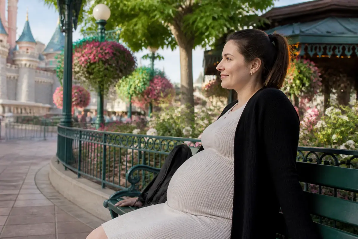 Disney enceinte : conseils, attractions et bracelet coupe-file